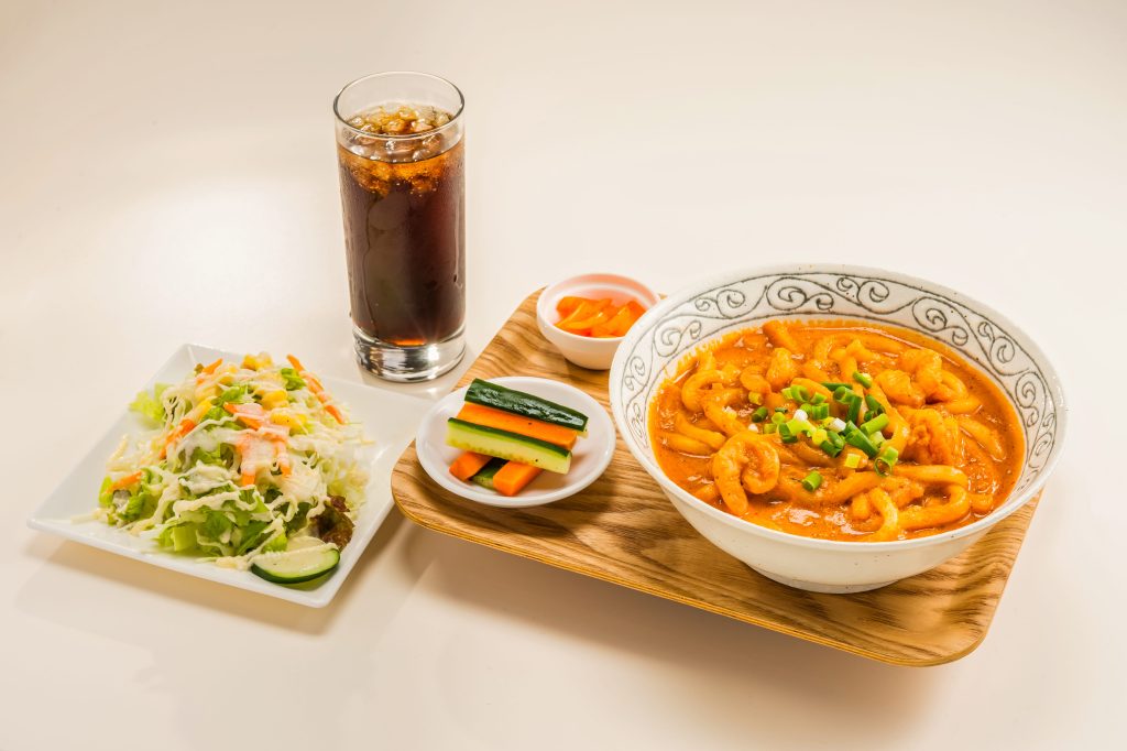 15 (イチゴ) カレーうどんセット